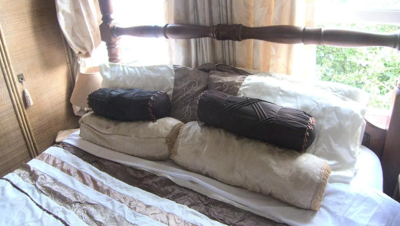 Ms Mccreadys Guest House Doncaster