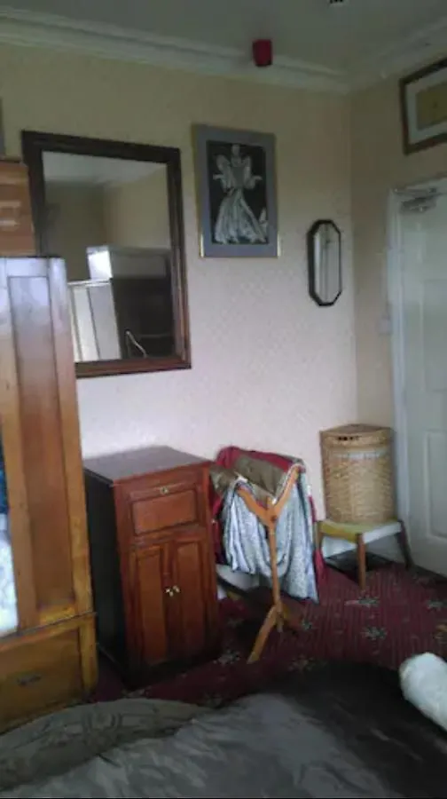 Ms Mccreadys Guest House Doncaster Bed & Breakfast