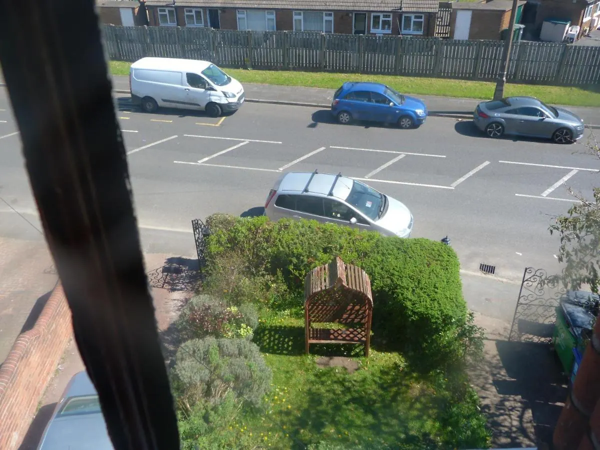 Ms Mccreadys Guest House Doncaster Bed & Breakfast
