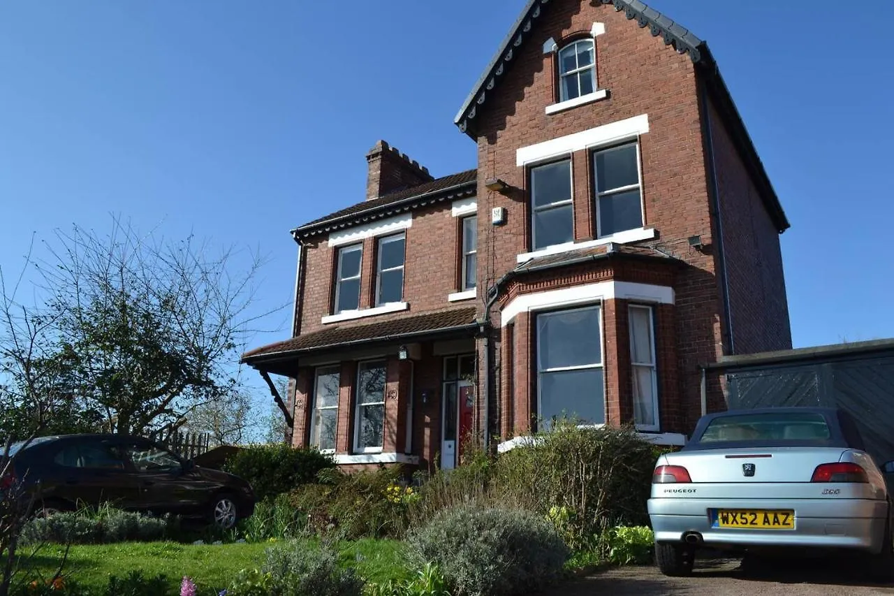 Bed & Breakfast Ms Mccreadys Guest House Doncaster
