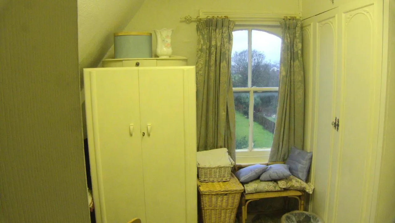 Ms Mccreadys Guest House 동커스터 B&B