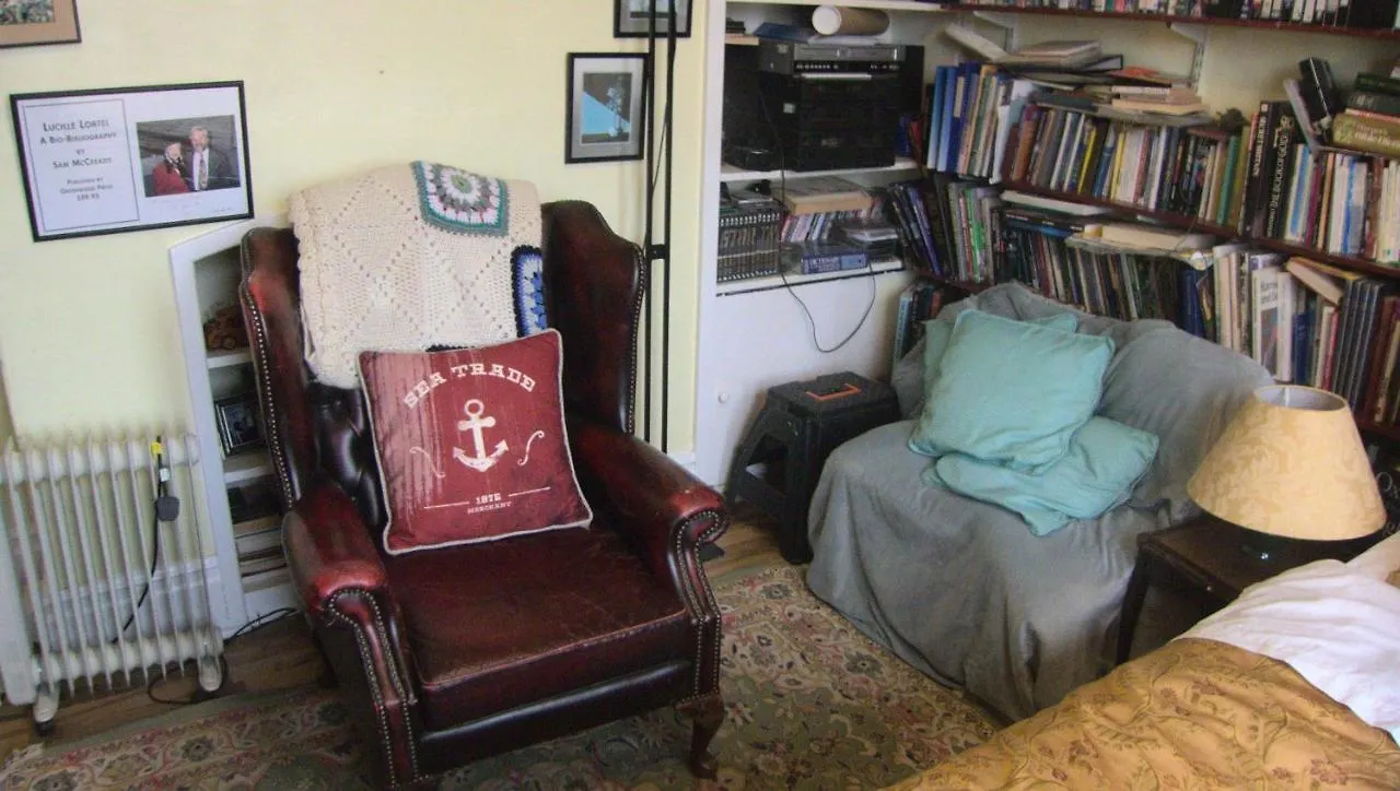 Ms Mccreadys Guest House 동커스터